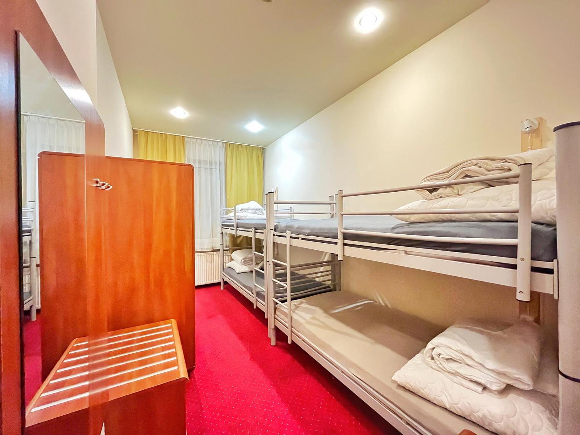 Fry House Hostel วอร์ซอ ภายนอก รูปภาพ