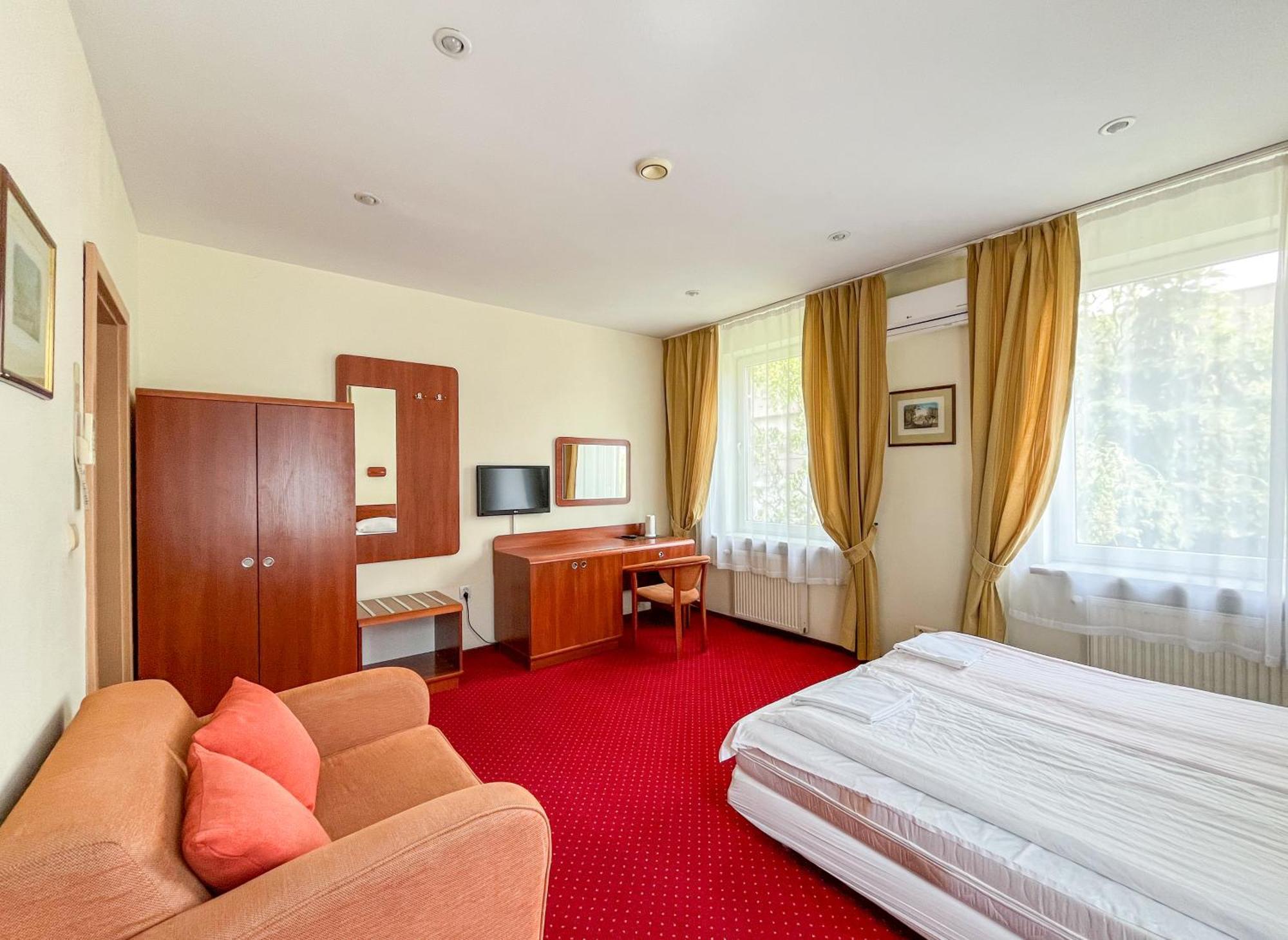 Fry House Hostel วอร์ซอ ภายนอก รูปภาพ