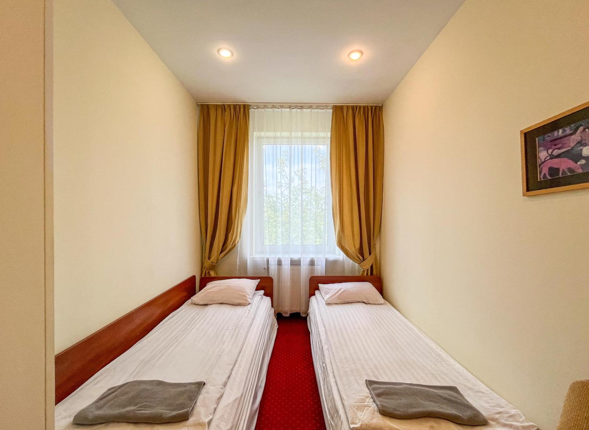 Fry House Hostel วอร์ซอ ภายนอก รูปภาพ
