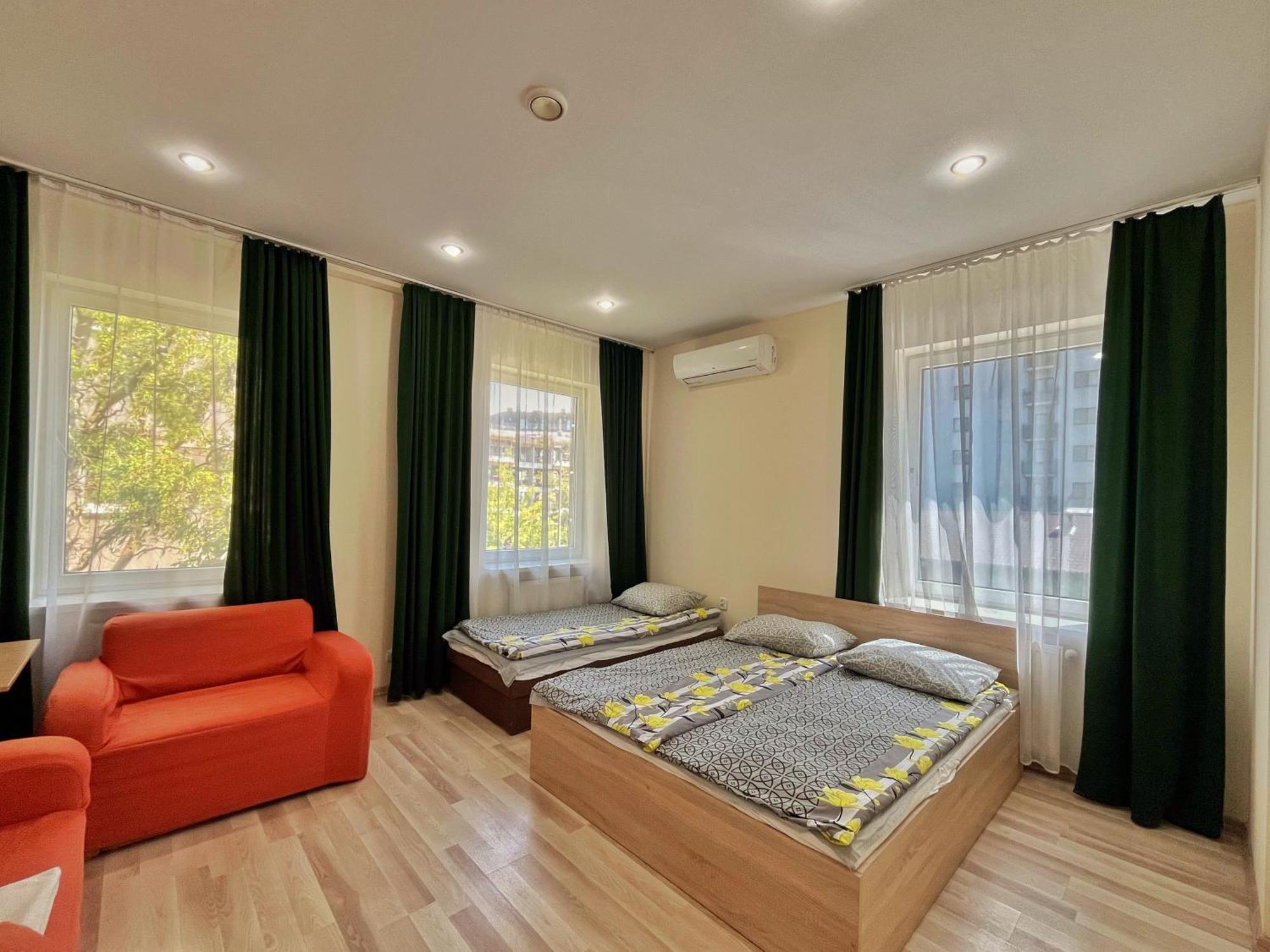 Fry House Hostel วอร์ซอ ภายนอก รูปภาพ
