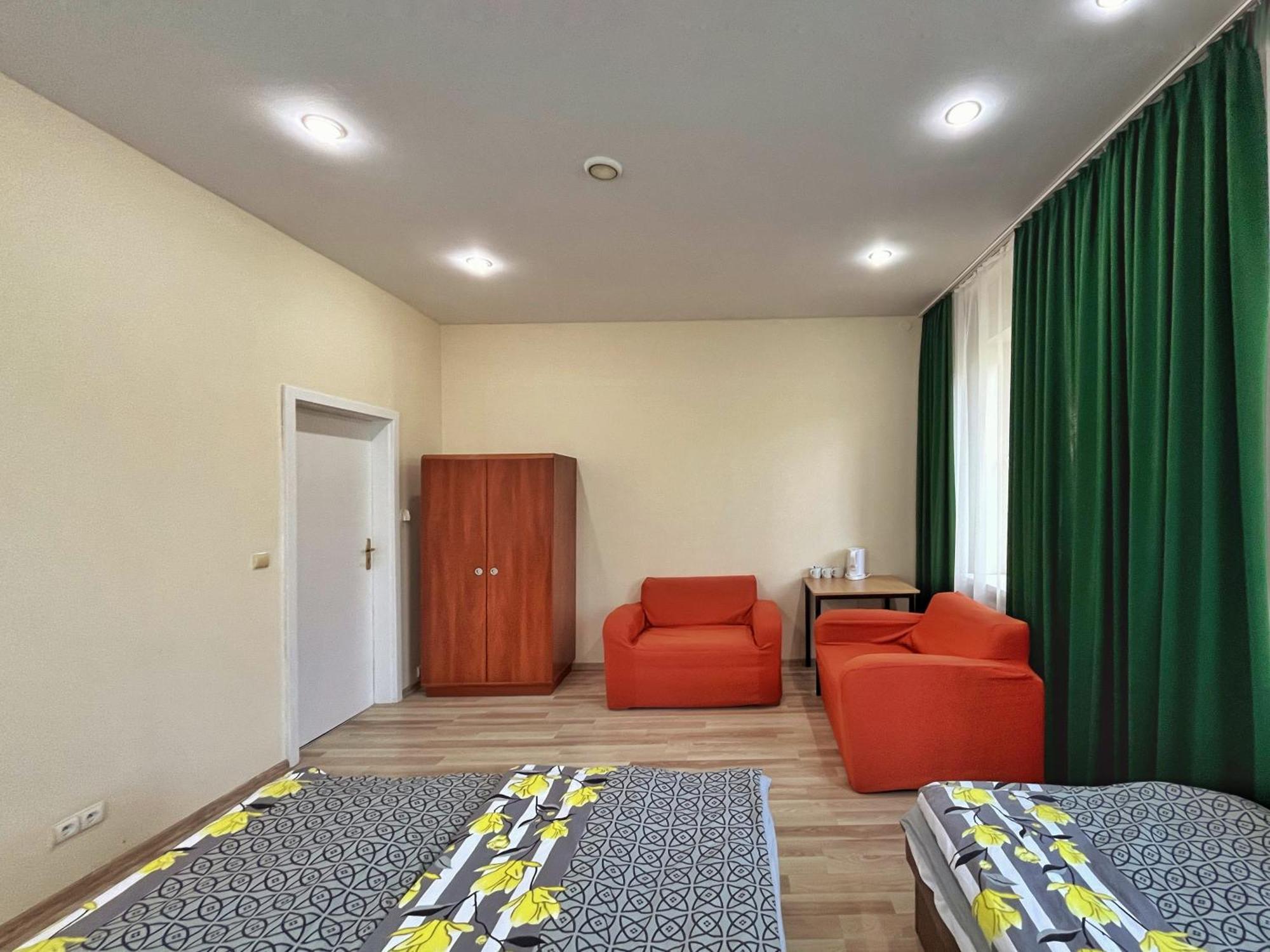 Fry House Hostel วอร์ซอ ภายนอก รูปภาพ
